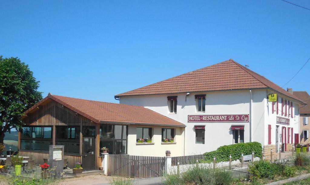 Logis Le Saint Cyr Hotel Montmelard Kültér fotó